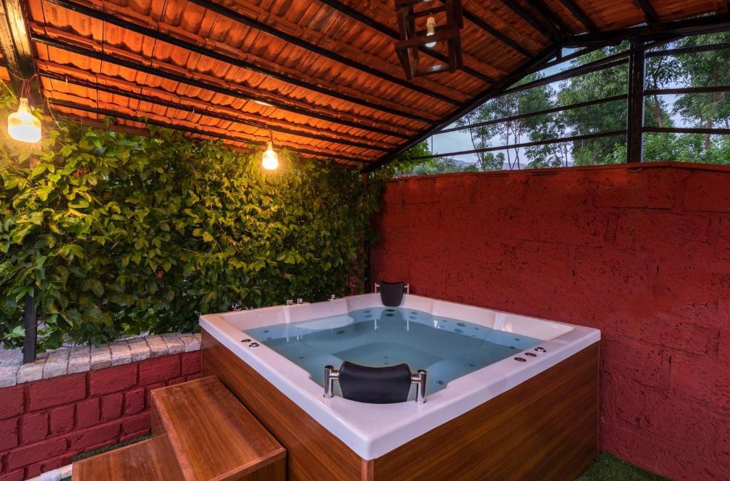 Ambavna Villa | StayVista at Bubbles & Breeze