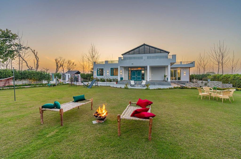 Karnal Villa | StayVista at Colour Bloom - 2 BR Pet Friendly Villa in Delhi Haryana with Swimming Pool