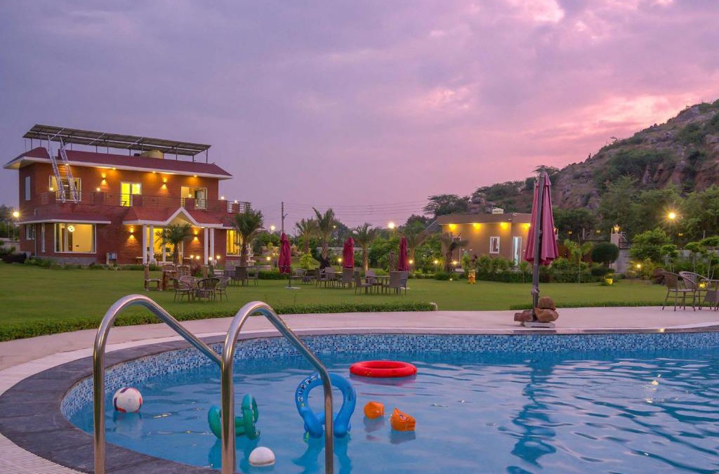 Gurugram Villa | StayVista at Hillside Paradise 4BHK VIlla with Pool and Kids Play area in Delhi