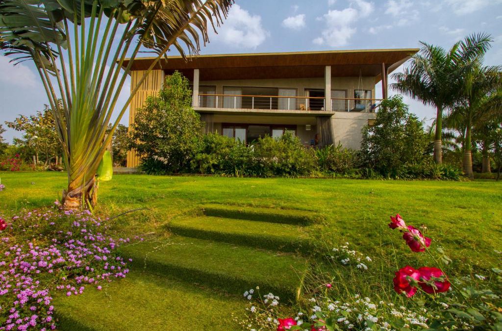 Vada Villa | StayVista at Shubmann Villa with Pvt Pool & River View