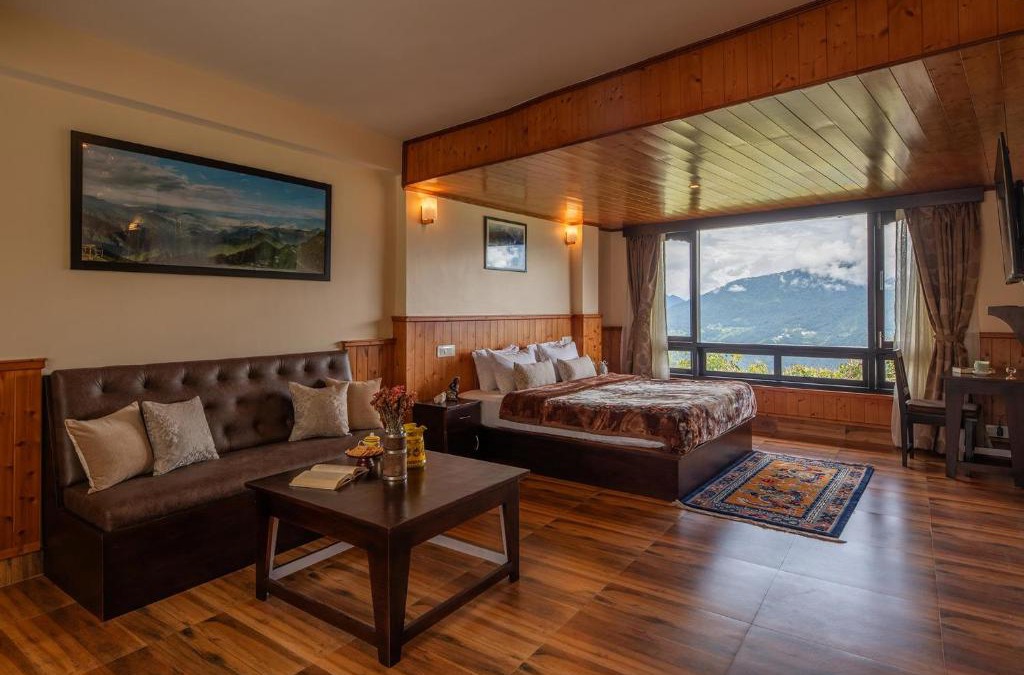 Gangtok Apartment | StayVista's Himalayan Horizon - Mountain & Valley-View Apartment with Heater