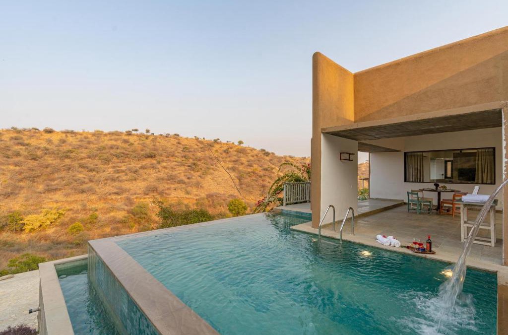 Bedla Villa | StayVista's Sage Scenery - Mountain-View Villa with Infinity Pool & Terrace