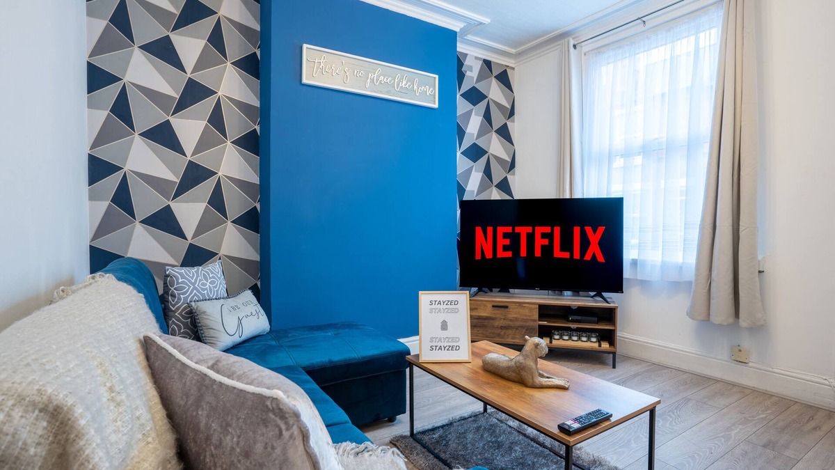 Forest Fields House | Stayzed Central Chic - Stylish 2BR Home, Edge of City