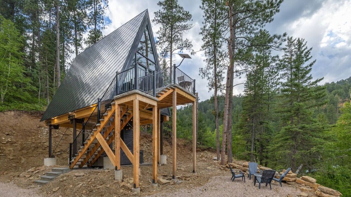 Lead Cabin | Steel Pines Cabin! Hot Tub! A-frame! Pet-friendly! Sauna!