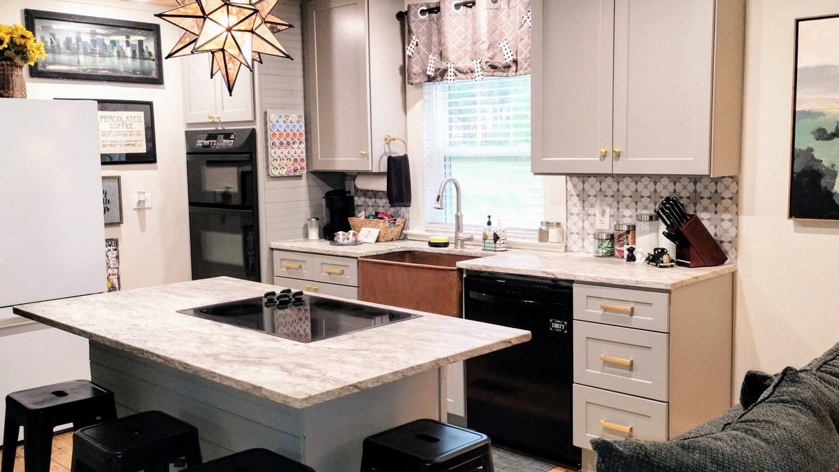 Gallant Cottage | Steele Magnolia -Newly renovated charming cottage