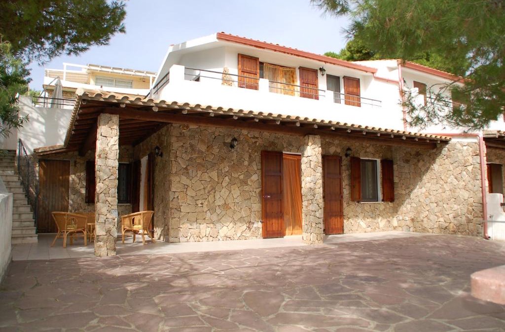 Porto Pino Apartment | Stefania Apartments