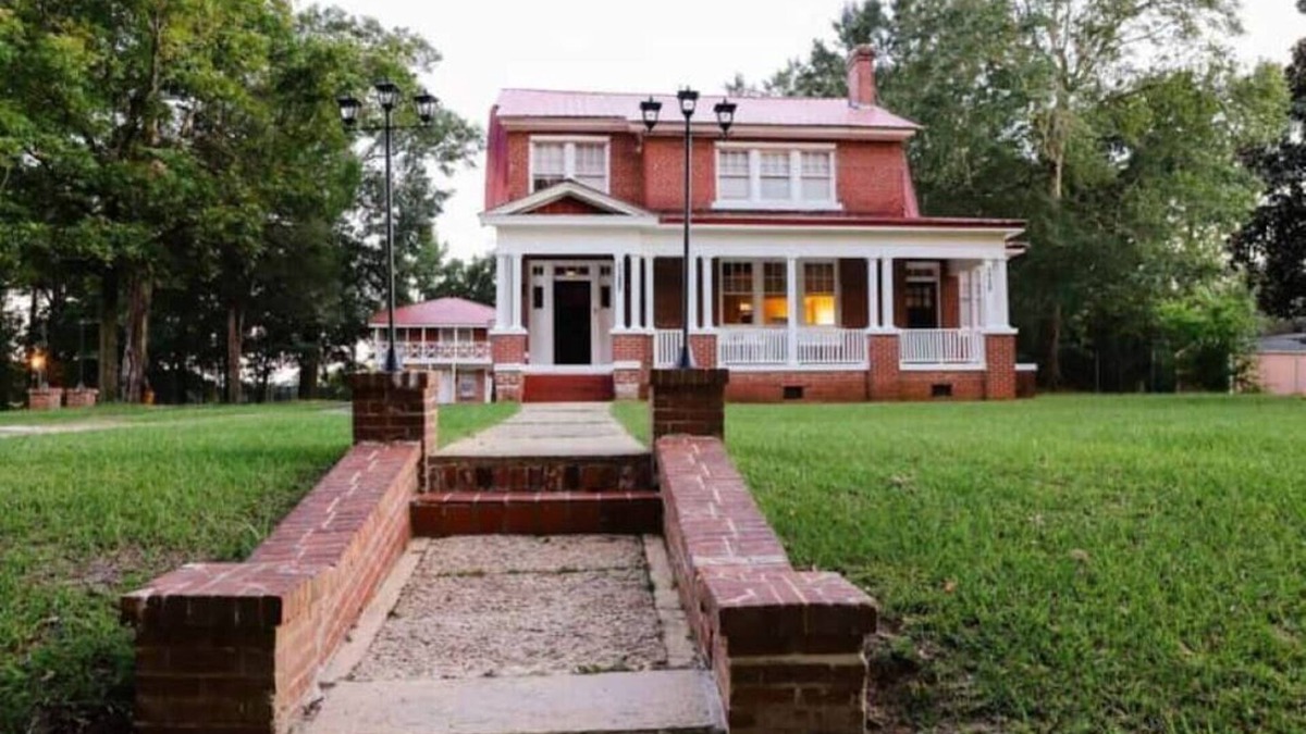 Tuskegee House | Stegall Manor Estates