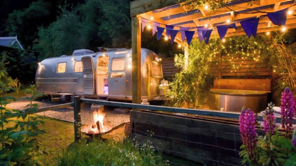 Aberfeldy House | Stella a Luxury vintage airstream #HighlandSpaces