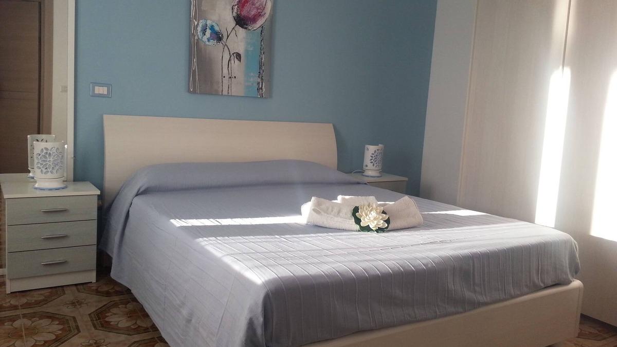 Torre Pali Bed & Breakfast | Stella marina room (double) the B&B is 30 meters from the sea and 40 from the center