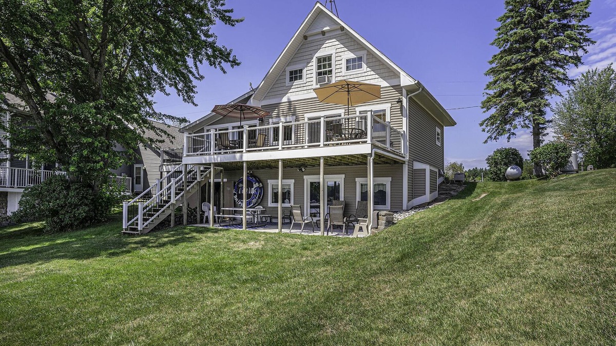 Custer House | Stella Place at Lost Lake