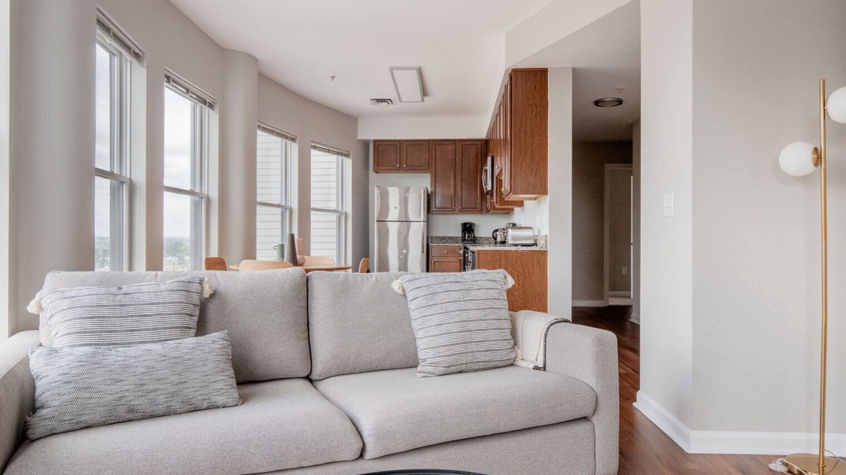 North Bethesda Apartment | Stellar North Bethesda 2BR w/Terrace & Pools, nr Shops, by Blueground