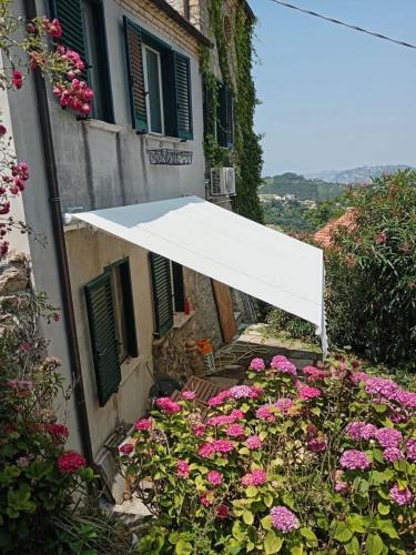 Cellino Attanasio House | Stenhus i Cellino