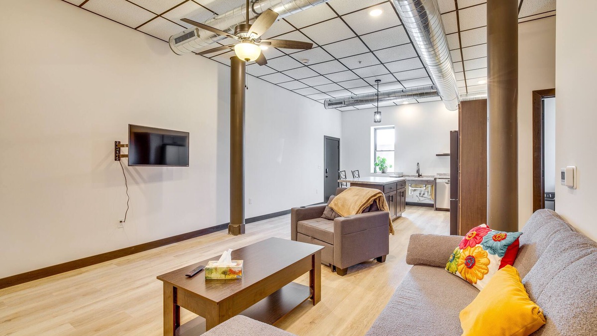 Cashton Apartment | Step-Free Cashton Apartment: Steps to Downtown!