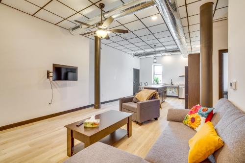 Cashton Apartment | Step-Free Cashton Apartment Steps to Downtown!