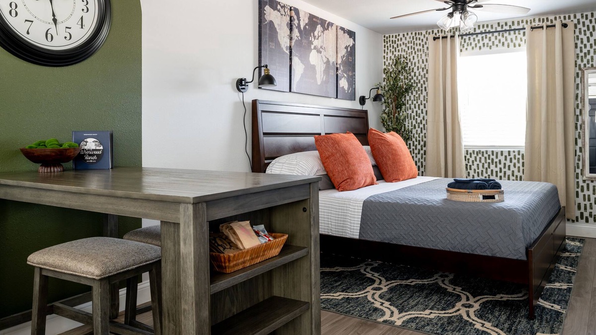 Johnson City Cottage | Step Free Entrance- Wolfe Cottage at Wrenwood Ranch