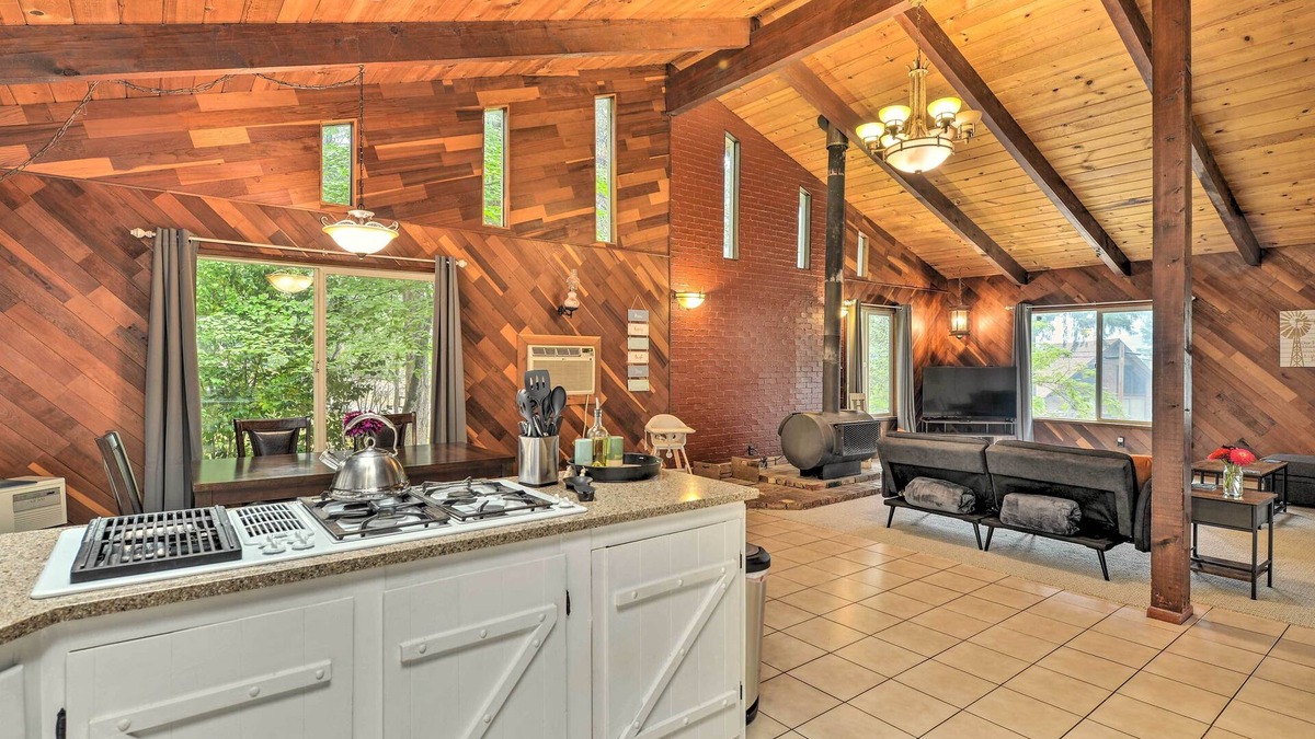 Salyer Cottage | Step-free Hawkins Bar Home Near Trinity River