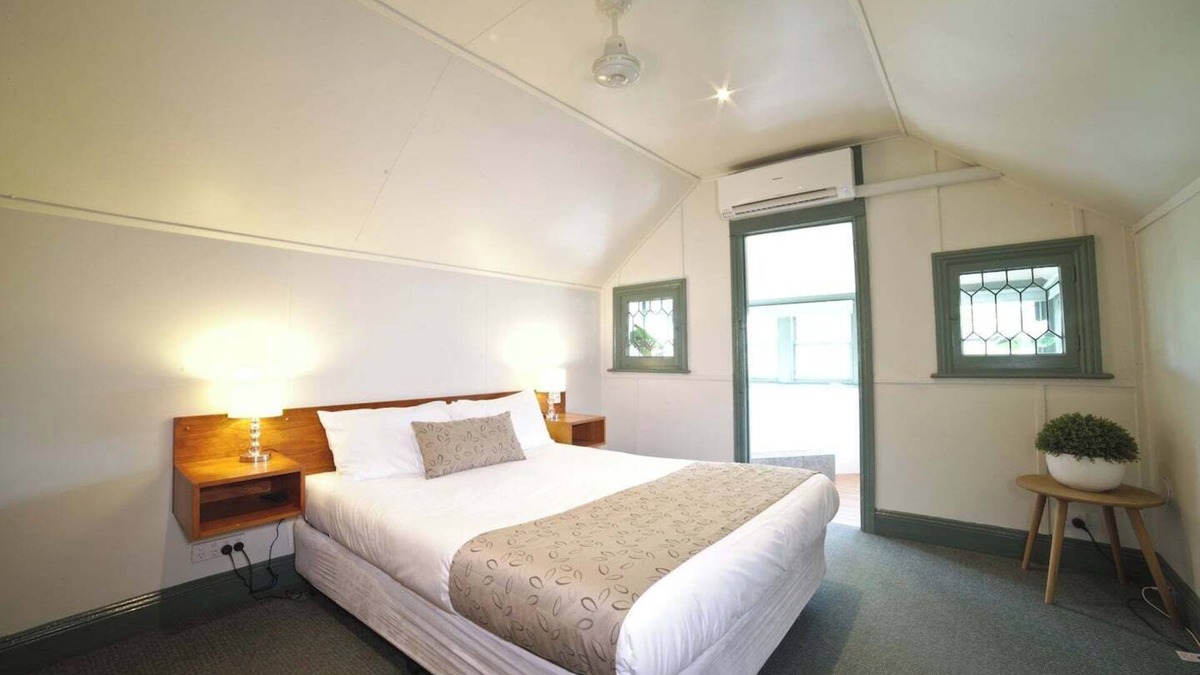 Soldiers Hill Apartment | Step into a cozy and practical 2 bedroom apartment, thoughtfully designed for a comfortable stay.