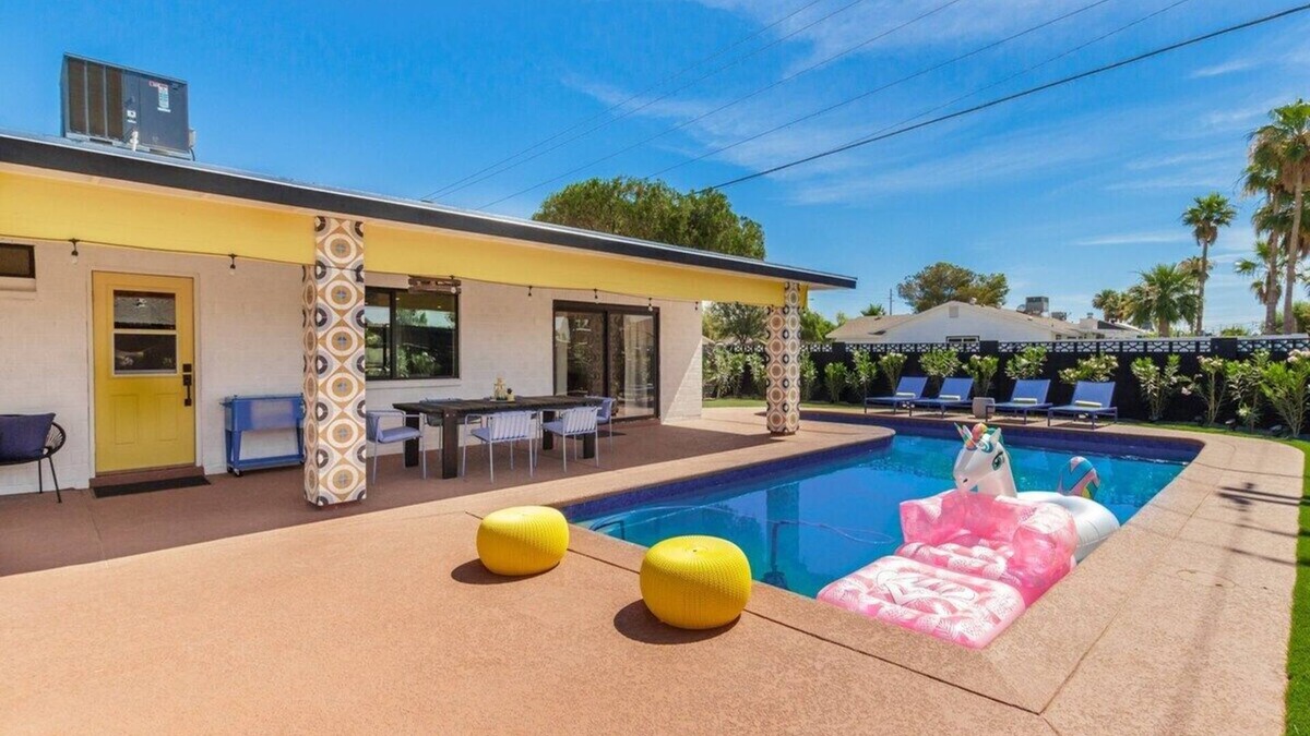 Park Scottsdale One House | Step into our luxurious, high-end retreat, blending sophistication with comfort