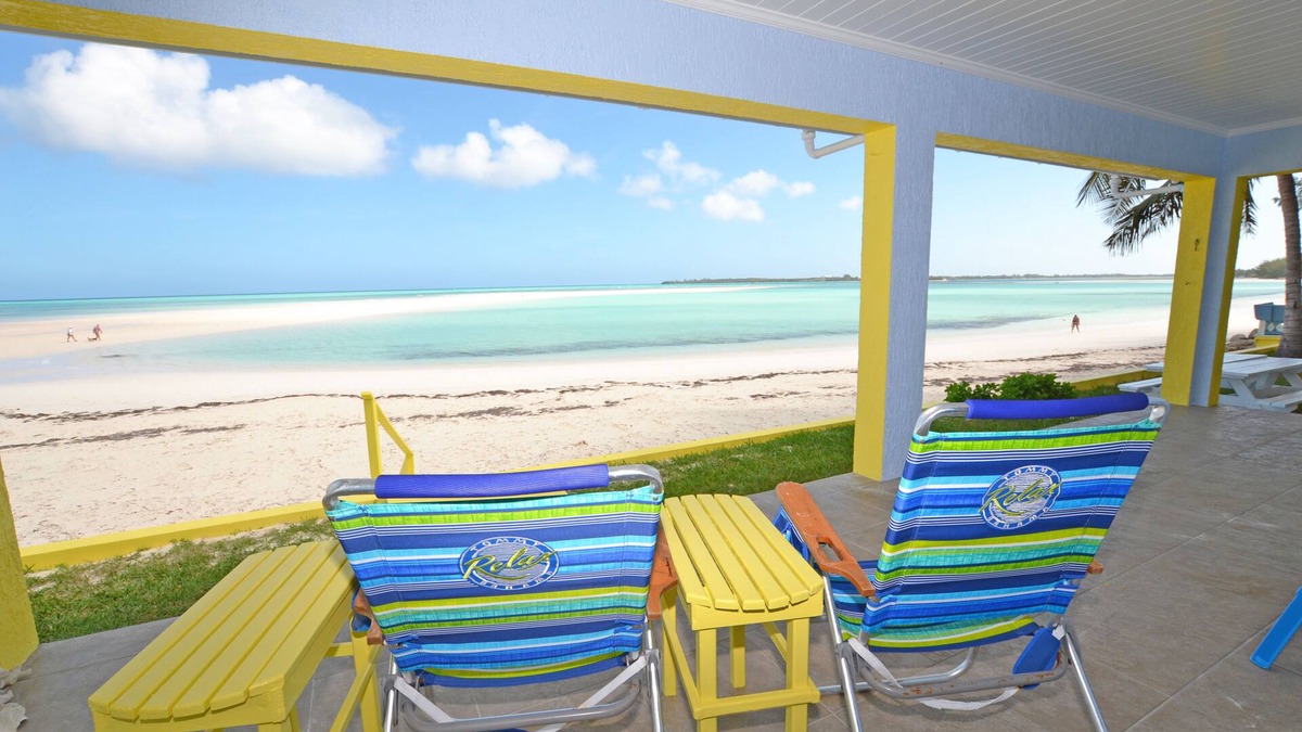 Spanish Wells Cottage | Step off your porch and onto the Beach! 1 Bed/1 Bath Cottage in quiet location