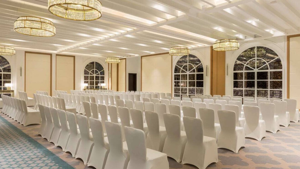 Dubai Hotel | Step Out & Explore: The Convenient Base for Your Dubai Adventure