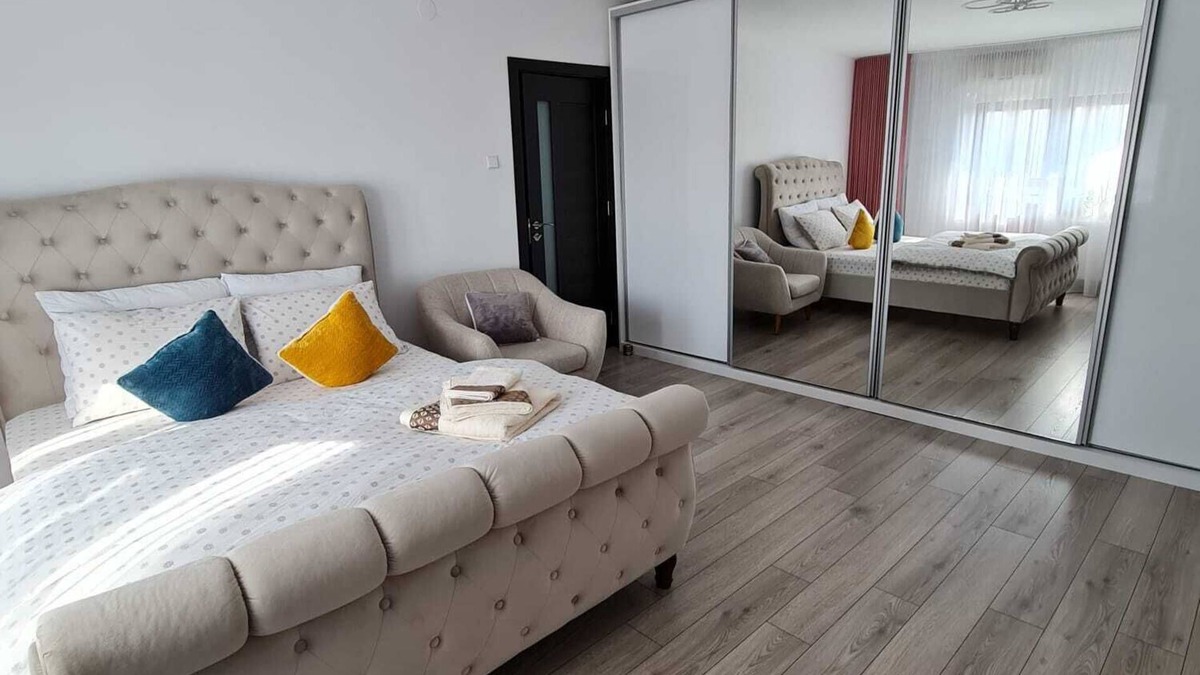 Galati Apartment | Steph Apart