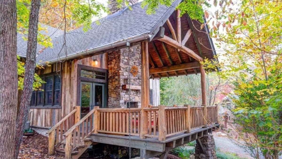 Cheshire House | Stepping Stone, Black Mountain Home