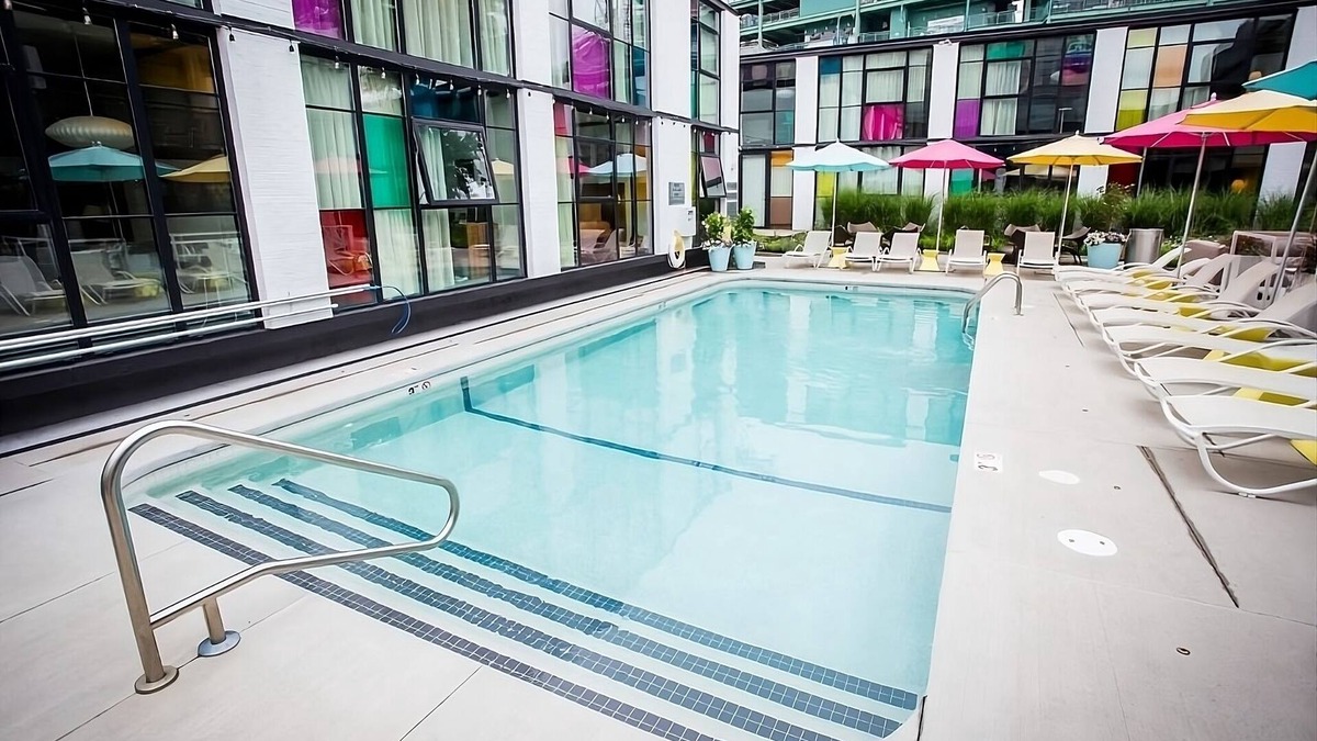 West Fens Hotel | Steps away from Fenway Park! 2 Pool View Units with Balcony! Pets Allowed, Pool!