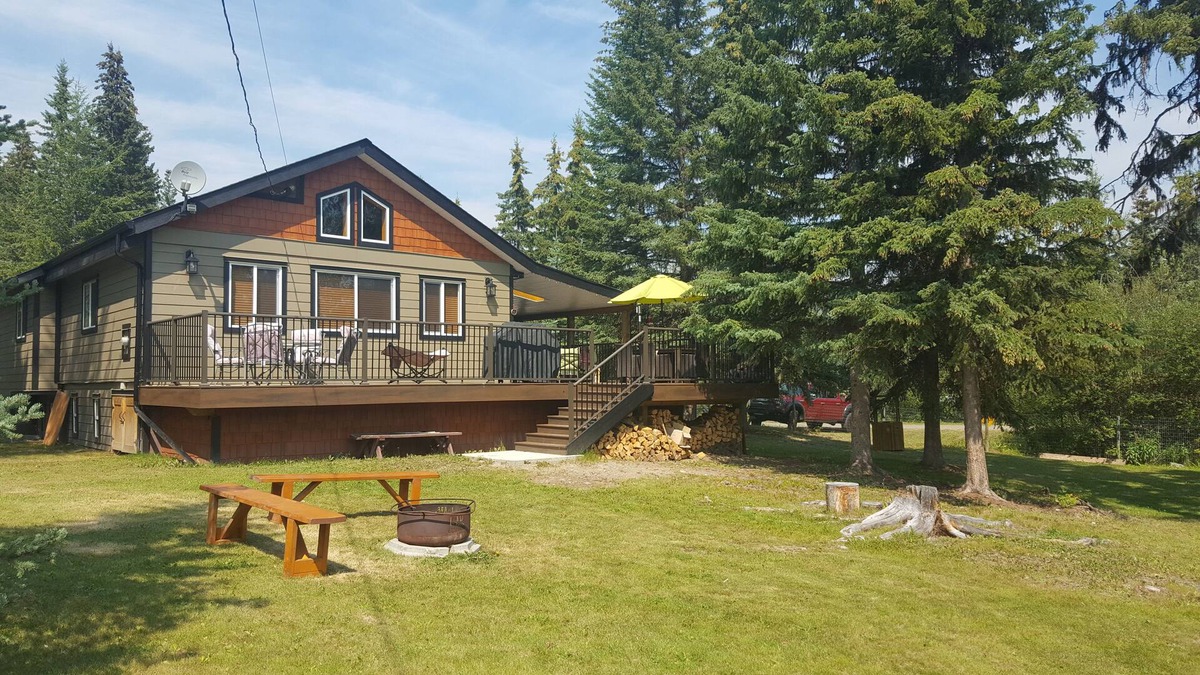 Deka Lake House | Steps From Deka Lake - Pet Friendly & Free WiFi