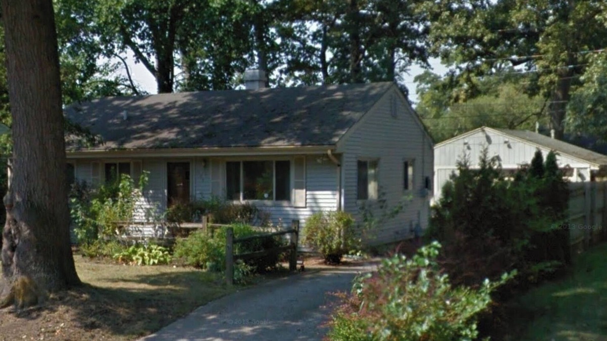 Wooded Estates House | Steps From Notre Dame