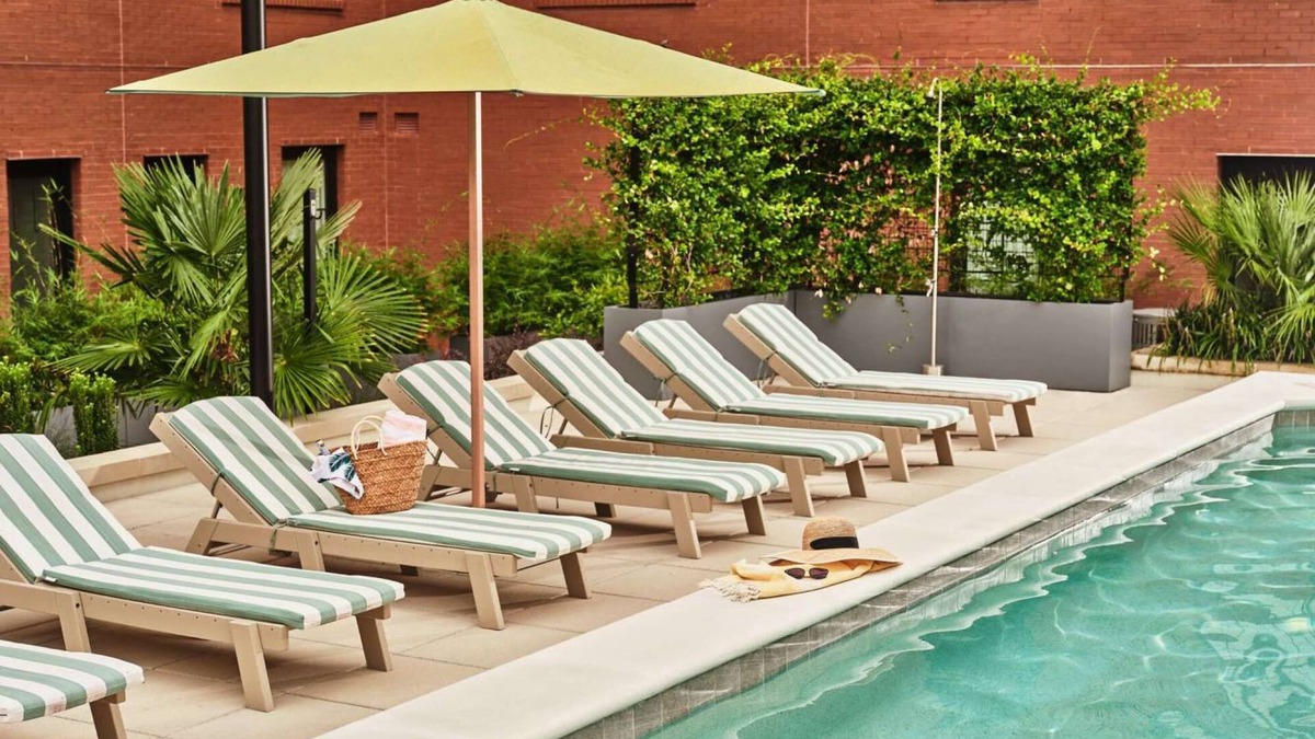 Yamacraw Village Apartment | Steps from River Street + Outdoor Pool & Bike