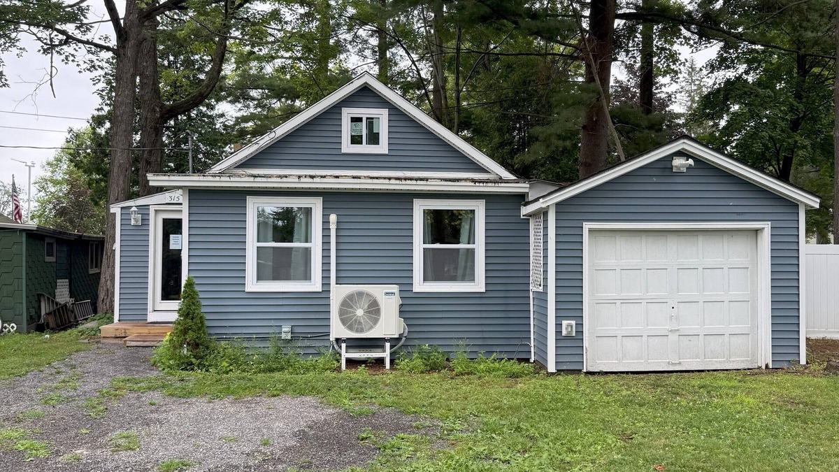 Sylvan Beach House | Steps to Beach - 3BR-2BA Gem!