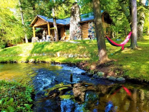 Traverse City Ski Chalet | Steps to Beach-Hot Tub-Fireplace-Northern Original