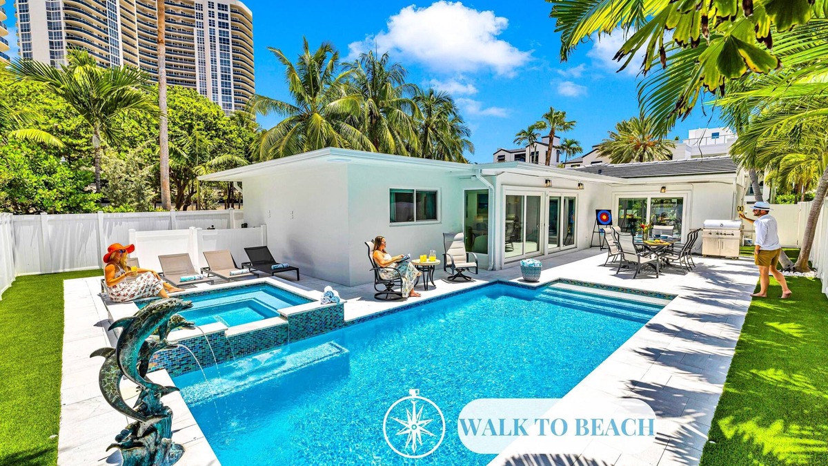 Lauderdale Beach House | Steps to Beach / Heated Pool / Kiwi Key / Residences