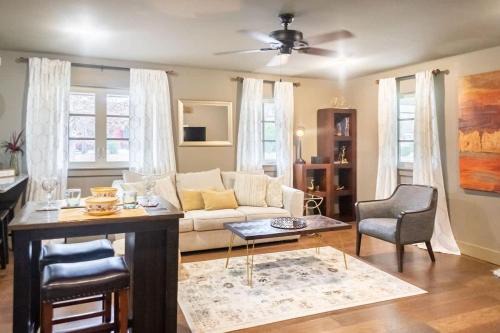 Downtown Apartment | Steps to Bentonville Square & Trails