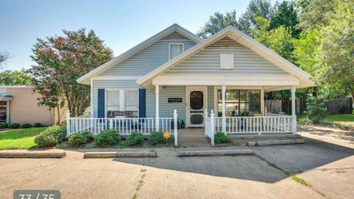 Canton House | Steps to Downtown & First Monday - Pet & Family Friendly