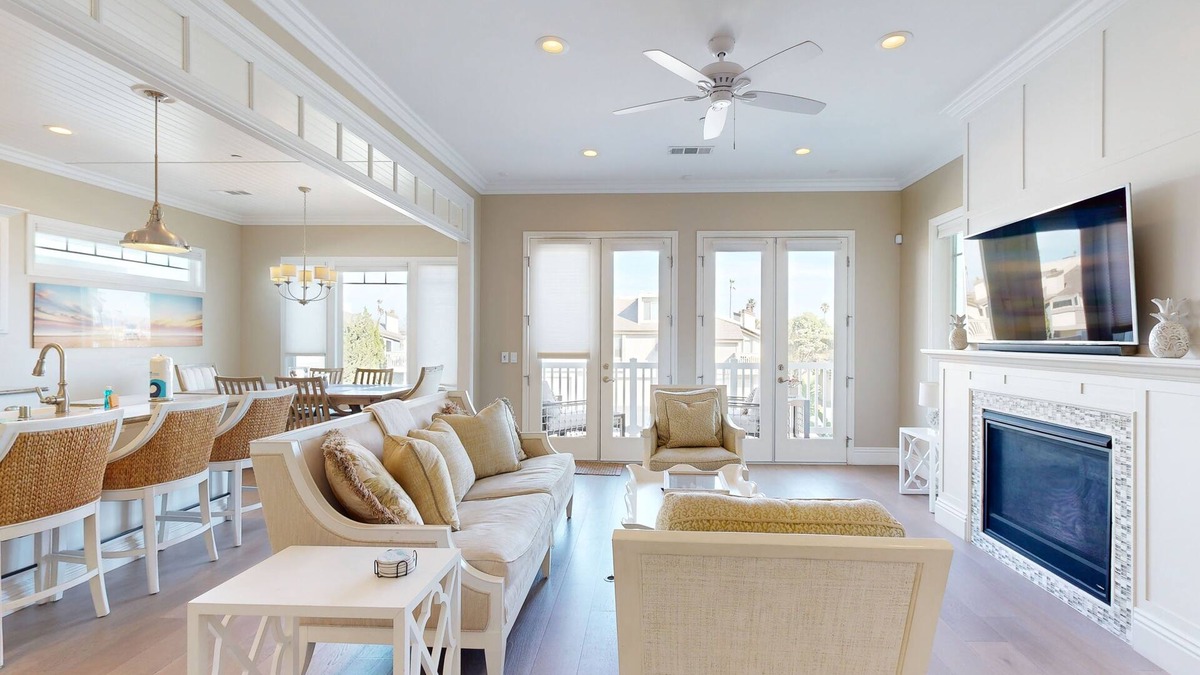 Hollywood Beach House | Steps to Hollywood Beach Home with Balcony, Rooftop Terrace & Harbor Views