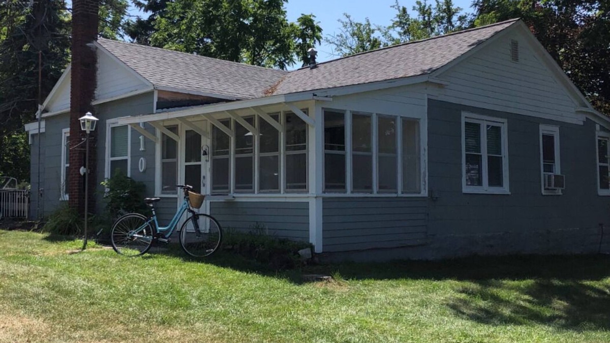 Elk Rapids House | Steps to Lake Michigan & Downtown Elk Rapids