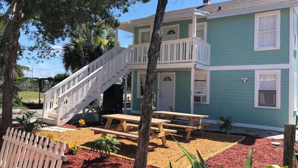 Smith's Memento Apartment | 🏝 Steps to Ocean Center| Walk to Beach & Boardwalk | PETS OK!