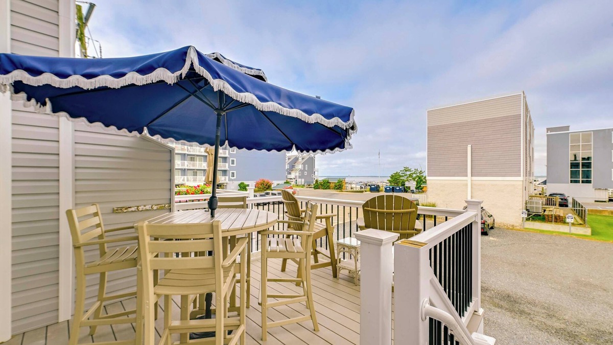 Dewey Beach Condo | Steps to Rehoboth Bay Marina! Condo w/ Pool Access