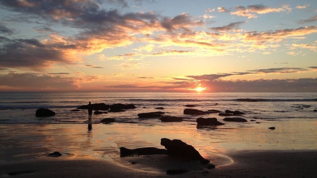San Clemente House | Steps To Sand-Beach Gear-Hot Tub nvery centrally located.n