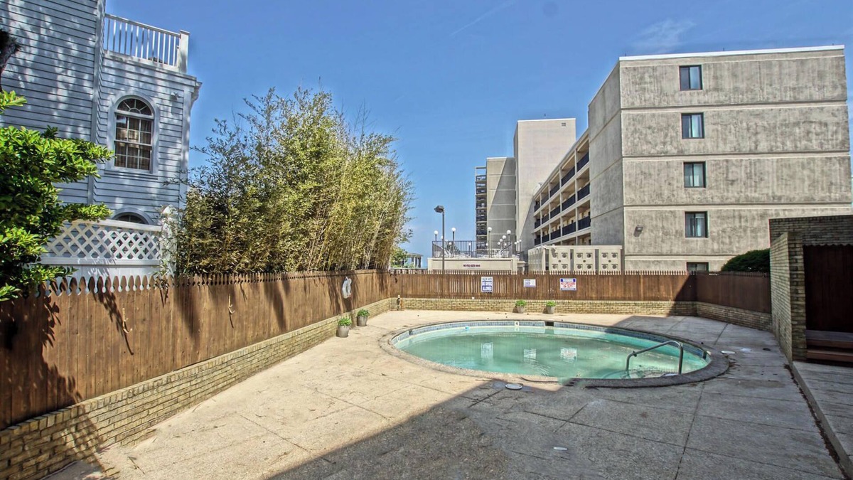 The Pines Condo | Steps to the Beach! 2nd Floor Condo w/Pool, Balcony & Walk to Downtown Rehoboth