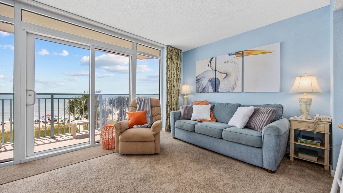 Myrtle Beach Condo | Steps to the Beach - Short Drive to Dining & Shops - Rox302
