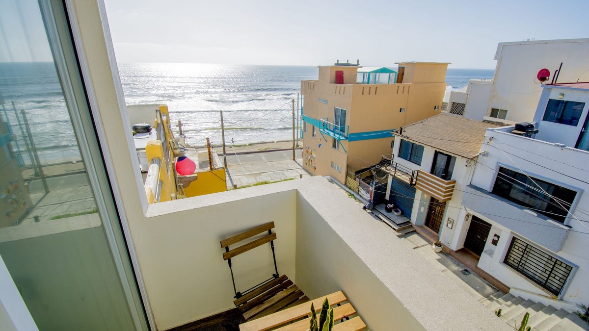 Costa Apartment | Steps to the beach/ocean view>Stylish>Clean/1 BD
