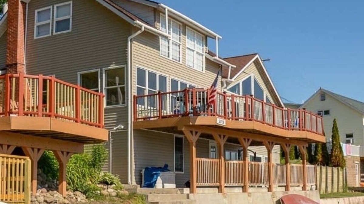 Geneseo Cottage | Steps To The Beach on Conesus Lake