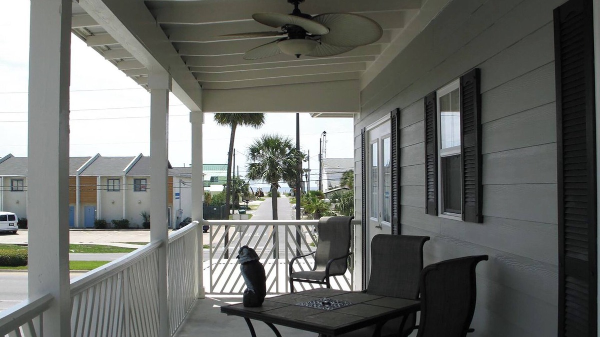 Bel Air House | 🏖️Steps to the Beach | Free Parking | Community Pool | Seaview Village #8🏖️