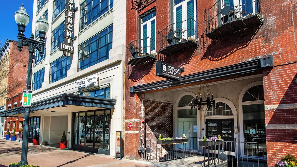 Old City Condo | Sterchi Loft Retreat 1BR near TN Theatre