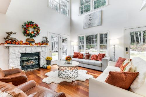 Morrisville House | Sterling Valley Home about 9 Mi to Stowe Mountain!