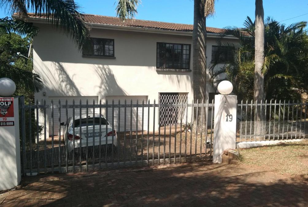 Uvongo House | Stesh Margate Holiday House 12 Sleeper