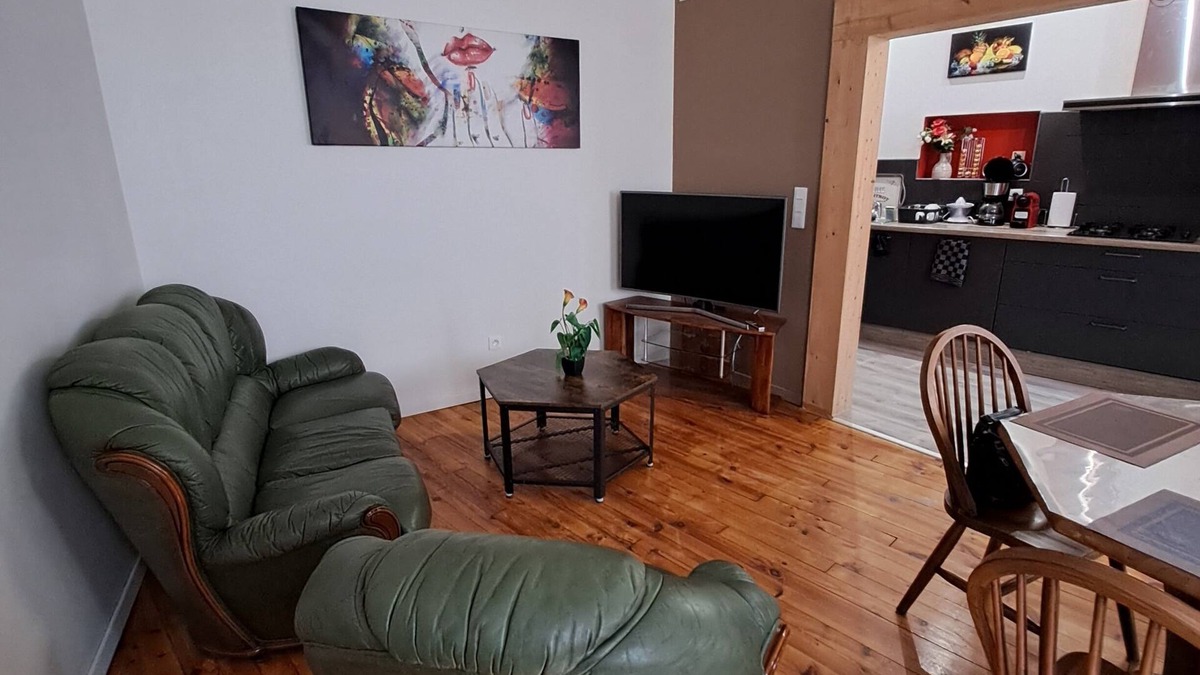 Saint-Gaudens Apartment | StGoFeelGood: an atypical triplex in the heart of the historic center.