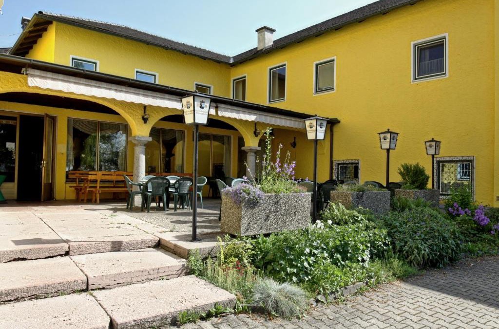 Hochburg-Ach House | Stiftsgasthof Hochburg